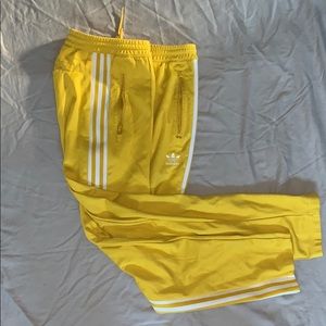 Vintage adidas yellow track pant.